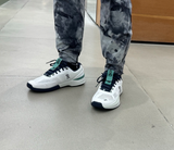  Giày Nam On The Roger Pro 'Undyed White' 