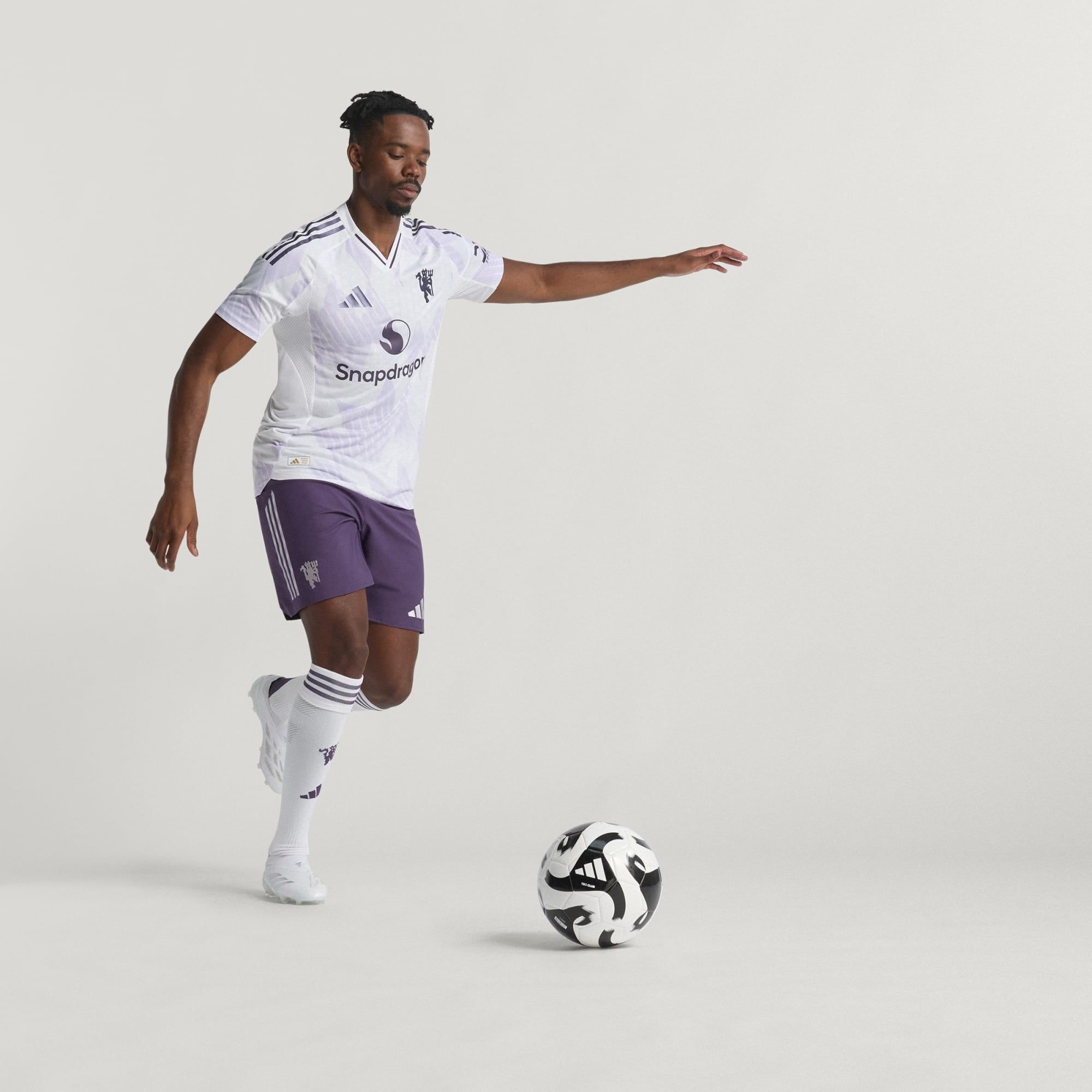  Áo Adidas Manchester United 2526 'White' 