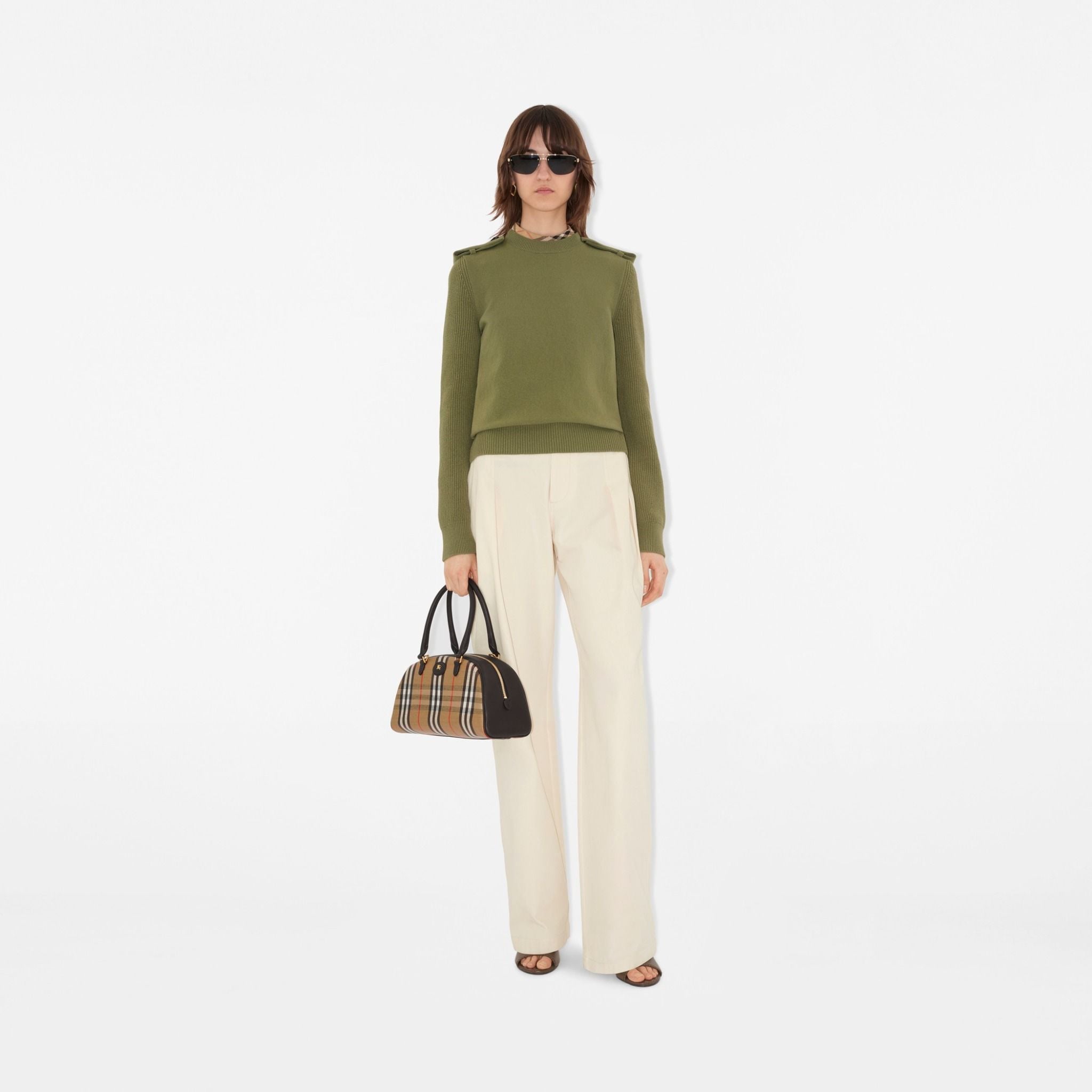  Túi Nữ Burberry Highlands Bowling Bag​ 'Sand' 
