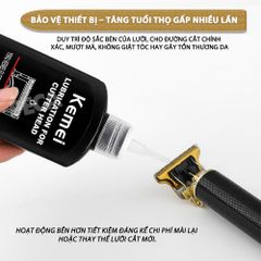Dầu tra lưỡi tông đơ Kemei 55ml giúp làm mát lưỡi, động cơ hoạt động tốt, bảo vệ lưỡi chống gỉ sét, kéo dài tuổi thọ tông đơ - Hàng chính hãng