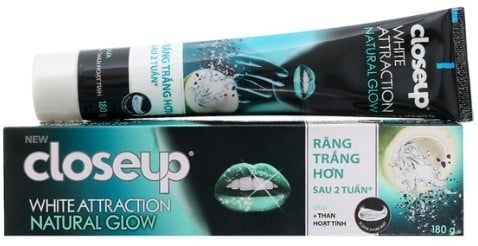 Kem Đánh Răng CloseUp dừa than hoạt tính 180g