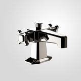  Vòi chậu lavabo bằng đồng Art Déco 