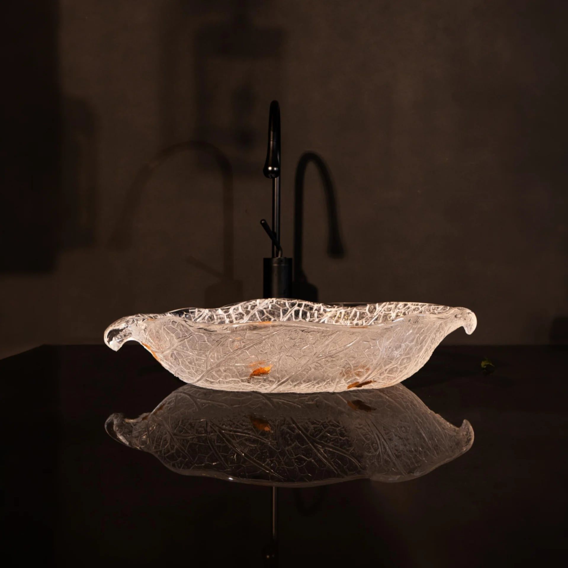  Chậu lavabo đặt bàn trong suốt - ZR008 