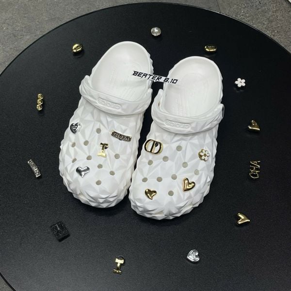 419 - Dép Sandal Clog Unisex Crocs Classic Geometric (Black/ White/ Grey/ Brown/ Beige)