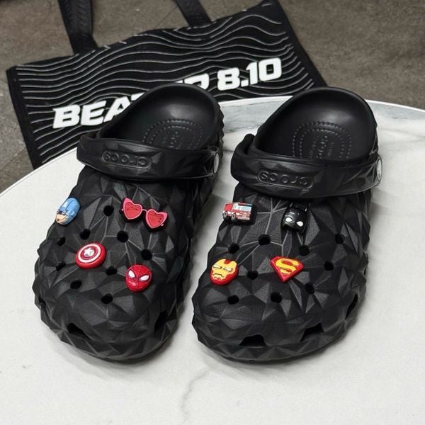 419 - Dép Sandal Clog Unisex Crocs Classic Geometric (Black/ White/ Grey/ Brown/ Beige)