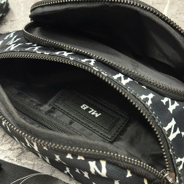 498 - Túi Bao Tử MLB Monogram Hip Sack New York Yankees 3AHSM012N-50BKS