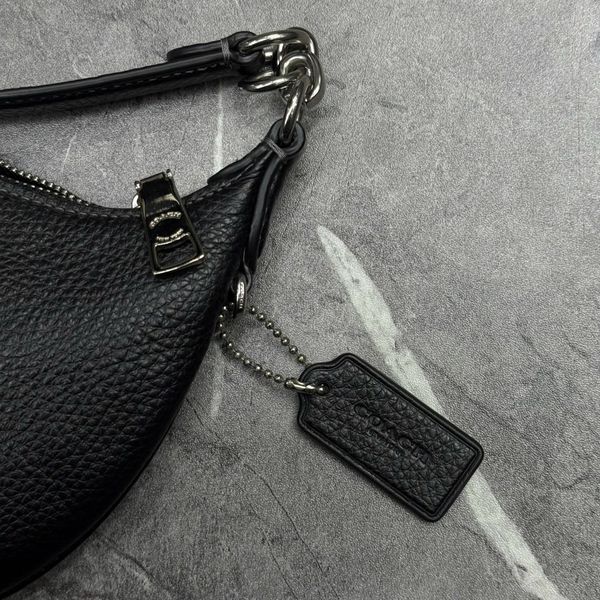 740 - Túi Đeo Vai Nữ Coach Mini Payton Black - CN011-SVDTV