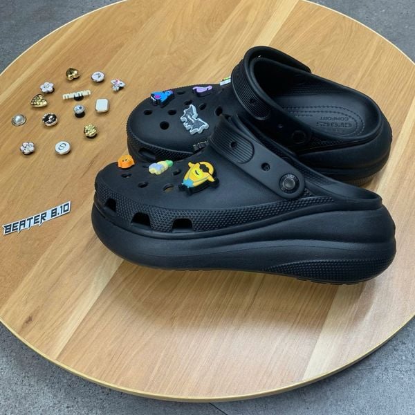 557 - Dép Sandal Clog Unisex Crocs Crush Classic màu đen- 207521-001