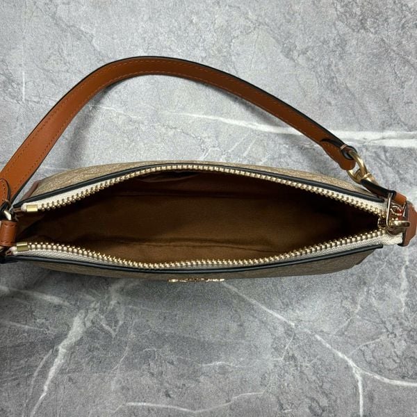 812 - Túi Coach kẹp nách Nolita 19 In Signature Canvas - C3308