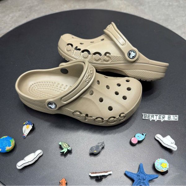 932 - Giày Sandal Clog Unisex Crocs Baya - Khaki - 10126-2V3