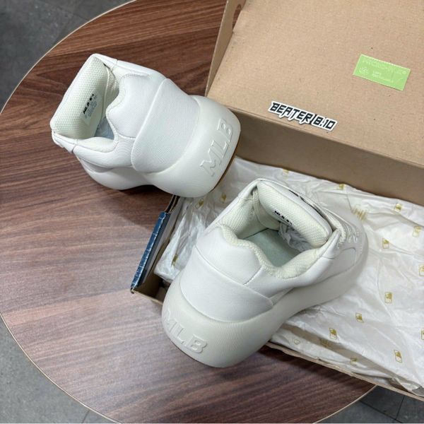 588 - Giày MLB Chunky Classic Base New York Yankees Ivory màu Trắng - 3ASXCCB4N-50IVS