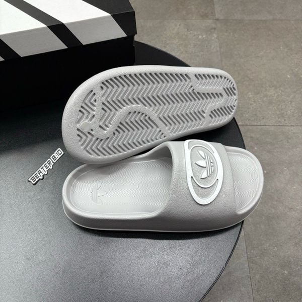 953 - Dép Adidas Adilette Trefoil Badge Slide Grey White