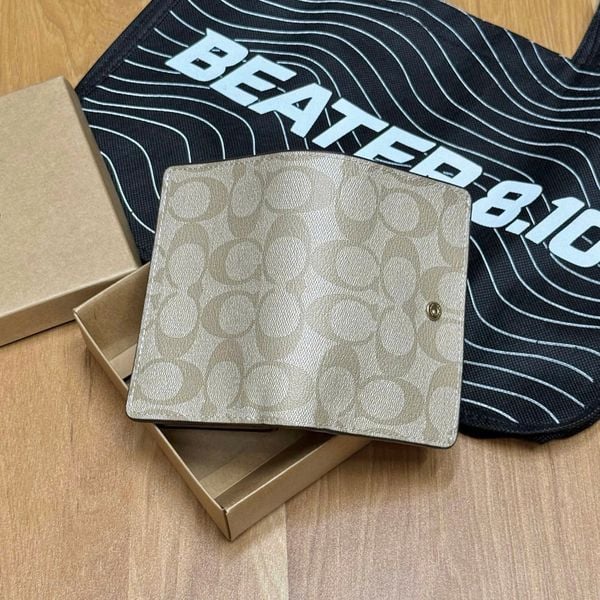 846 - Ví Coach Medium Corner Zip Wallet In Signature Canvas Light Khaki - C0082