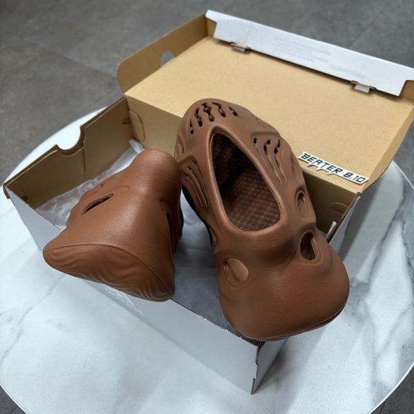 316 - Giày Adidas Yeezy Foam Rnnr 'Clay Red' - HP5335