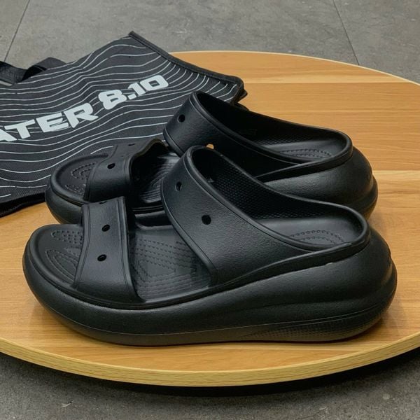 570 - Dép Sandal Clog Unisex Crocs Classic Crush màu đen - 207670-001