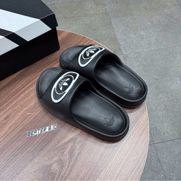 943 - Dép Adidas Adilette Trefoil Badge Black White - KK3578