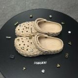 419 - Dép Sandal Clog Unisex Crocs Classic Geometric (Black/ White/ Grey/ Brown/ Beige)