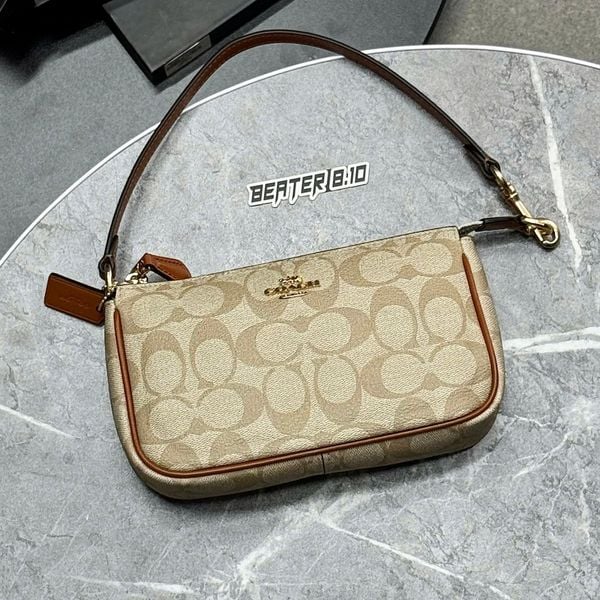 812 - Túi Coach kẹp nách Nolita 19 In Signature Canvas - C3308