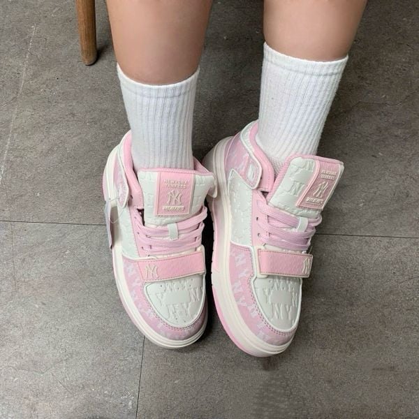 747 - Giày MLB Chunky Liner Mid Classic Mono New York Yankees Pink - 3ASXCMM4N-50PKS
