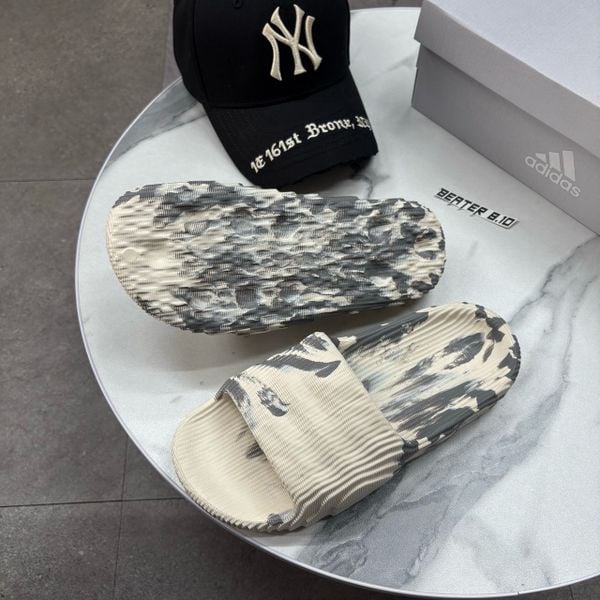 293 - Dép Quai Ngang Adidas Adilette 22 'Wonder White Grey' - IG5919