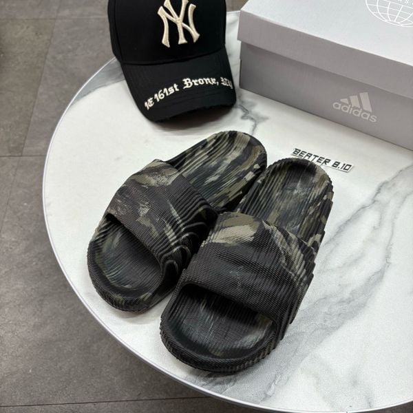 675 - Dép Adidas Adilette 22 Multicolor, Lẻ size thanh lý