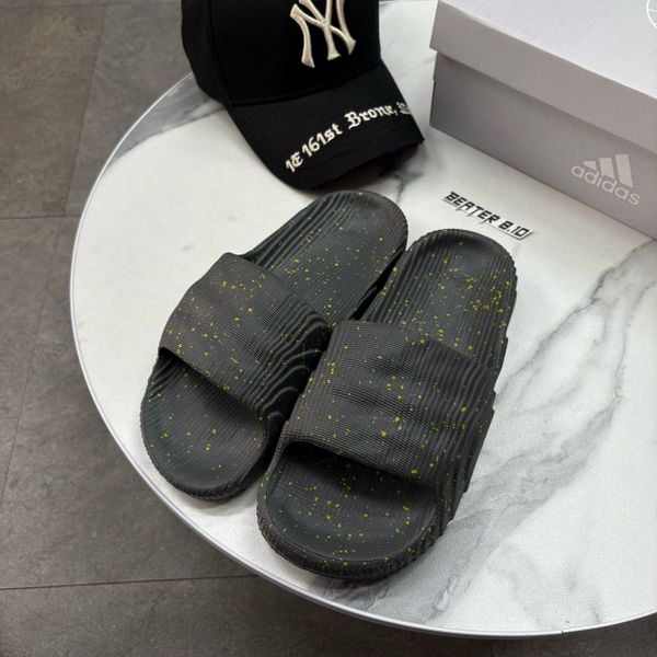 675 - Dép Adidas Adilette 22 Multicolor, Lẻ size thanh lý