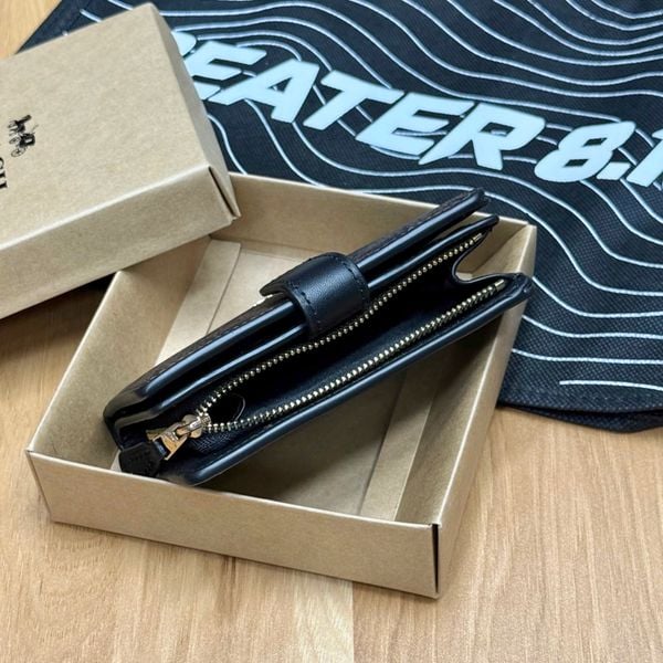 853 - Ví Coach Medium Corner Zip Wallet Dark Brown - F23553