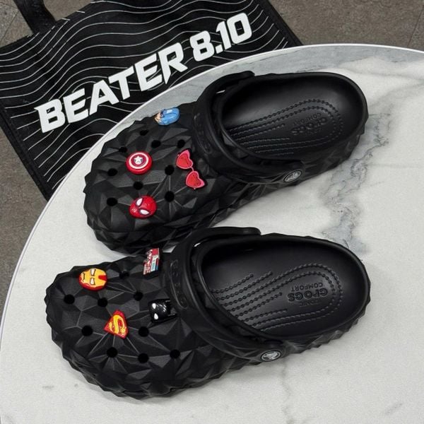 419 - Dép Sandal Clog Unisex Crocs Classic Geometric (Black/ White/ Grey/ Brown/ Beige)