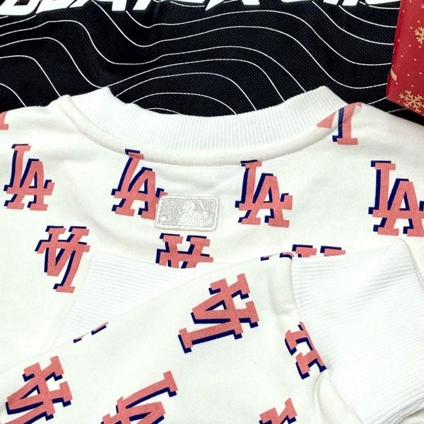302 - Áo Sweater MLB Monogram LA Logo Overfit LA Dodgers - 3AMTM0231