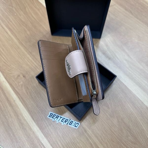 Ví Nữ Coach Medium Corner Zip Wallet Sand Taupe In Signature Canvas - CW786 SVPWH - 1157
