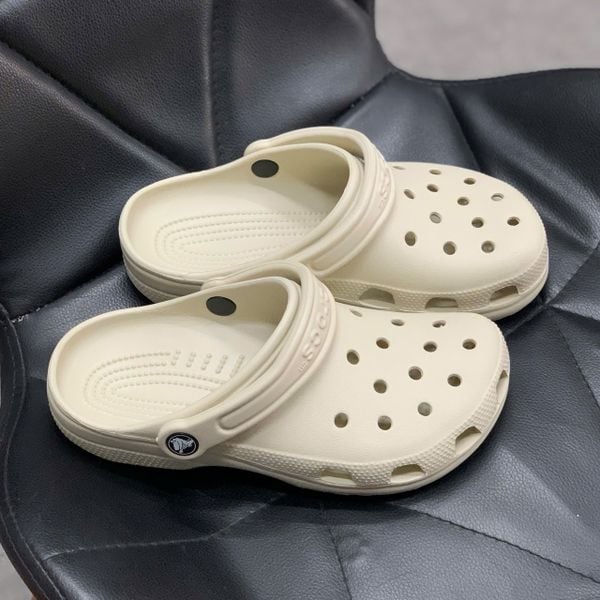 418 - Dép Sandal Clog Unisex Crocs Classic (Black/ White/ Bone/ Blue)