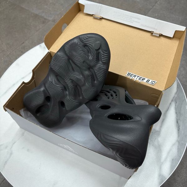 394 - Giày Adidas Yeezy Foam Rnnr 'Onyx' Black - HP8739