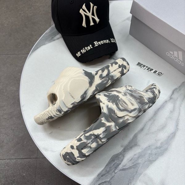 293 - Dép Quai Ngang Adidas Adilette 22 'Wonder White Grey' - IG5919