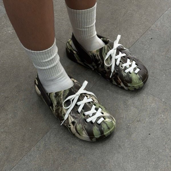 889 - Dép Adidas Adilette Clog 2.0 Tiedie Sample