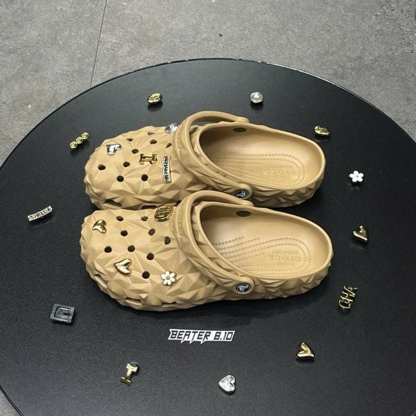 419 - Dép Sandal Clog Unisex Crocs Classic Geometric (Black/ White/ Grey/ Brown/ Beige)