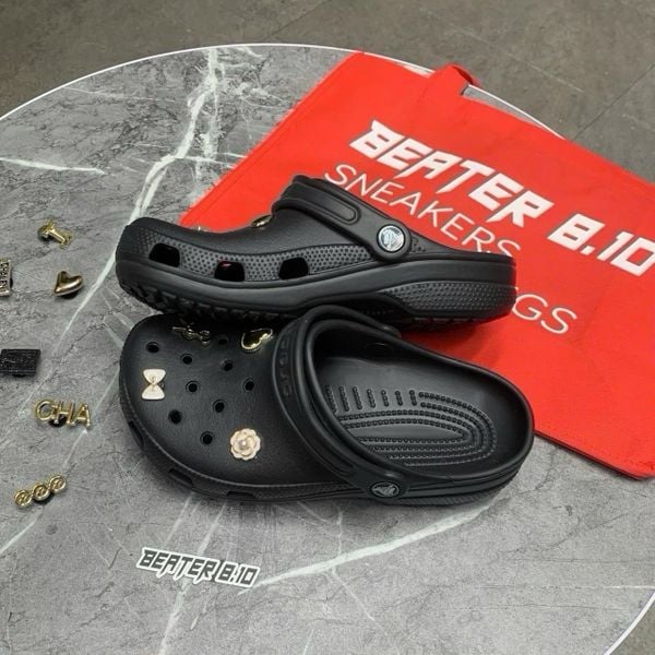 418 - Dép Sandal Clog Unisex Crocs Classic (Black/ White/ Bone/ Blue)