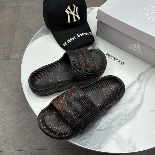 685 - Dép Quai Ngang Adilette 22 