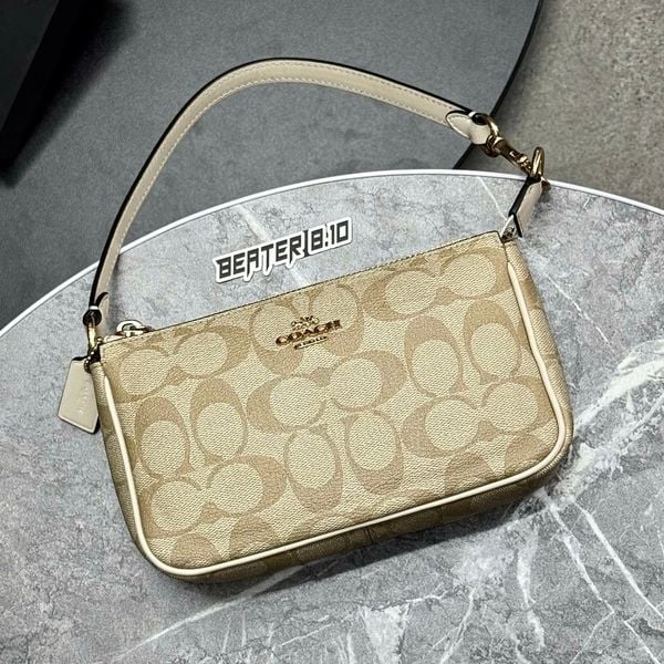 810 - Túi Coach kẹp nách Nolita 19 In Signature Canvas - CS442