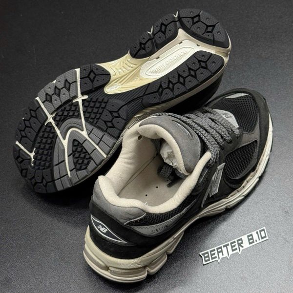524 - Giày Thể Thao New Balance 2002R Black Castlerock - M2002RNC