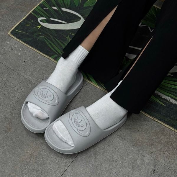 918 - Dép Adidas Adilette Trefoil Badge Slide Grey