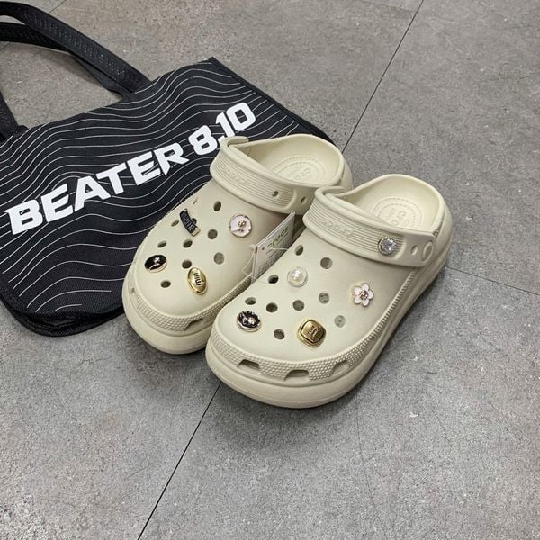 429 - Giày Clog Unisex Crocs Crush Classic Bone - 207521-2Y2