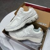 493 - Giày New Balance 2002R lẻ size, thanh lý giá tốt
