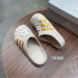 561 - Dép Sục Adidas Adilette Clogs màu kem vàng - GY1827