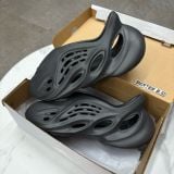 394 - Giày Adidas Yeezy Foam Rnnr 'Onyx' Black - HP8739