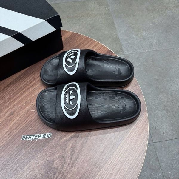 943 - Dép Adidas Adilette Trefoil Badge Black White - KK3578