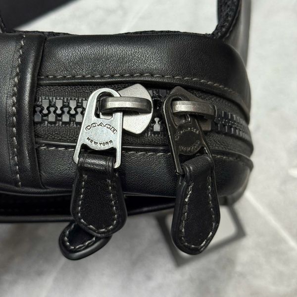 331 - Túi Đeo Chéo Coach Craftmanship Bar