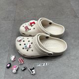 910 - Dép Sandal Clog Unisex Crocs Classic Light Bone