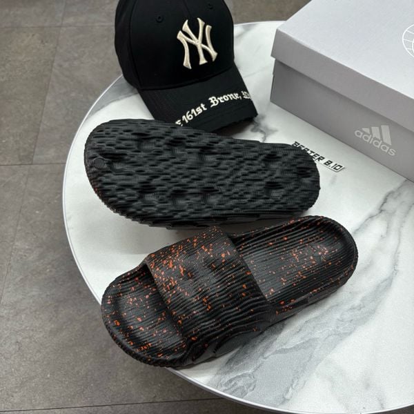 685 - Dép Quai Ngang Adilette 22 