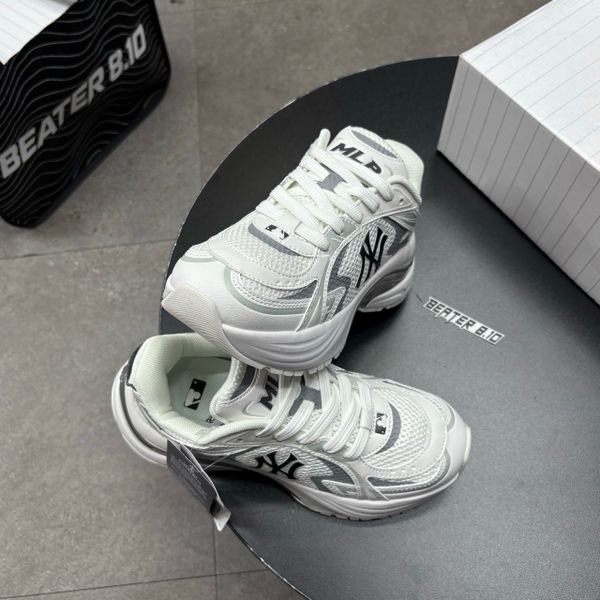 911 - Giày MLB Korea Curve Runner New York Yankees White - 3ARNSPL4N-50WHS