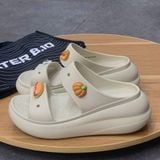 569 - Dép Sandal Clog Unisex Crocs Classic Crush màu kem - 207670-2Y2